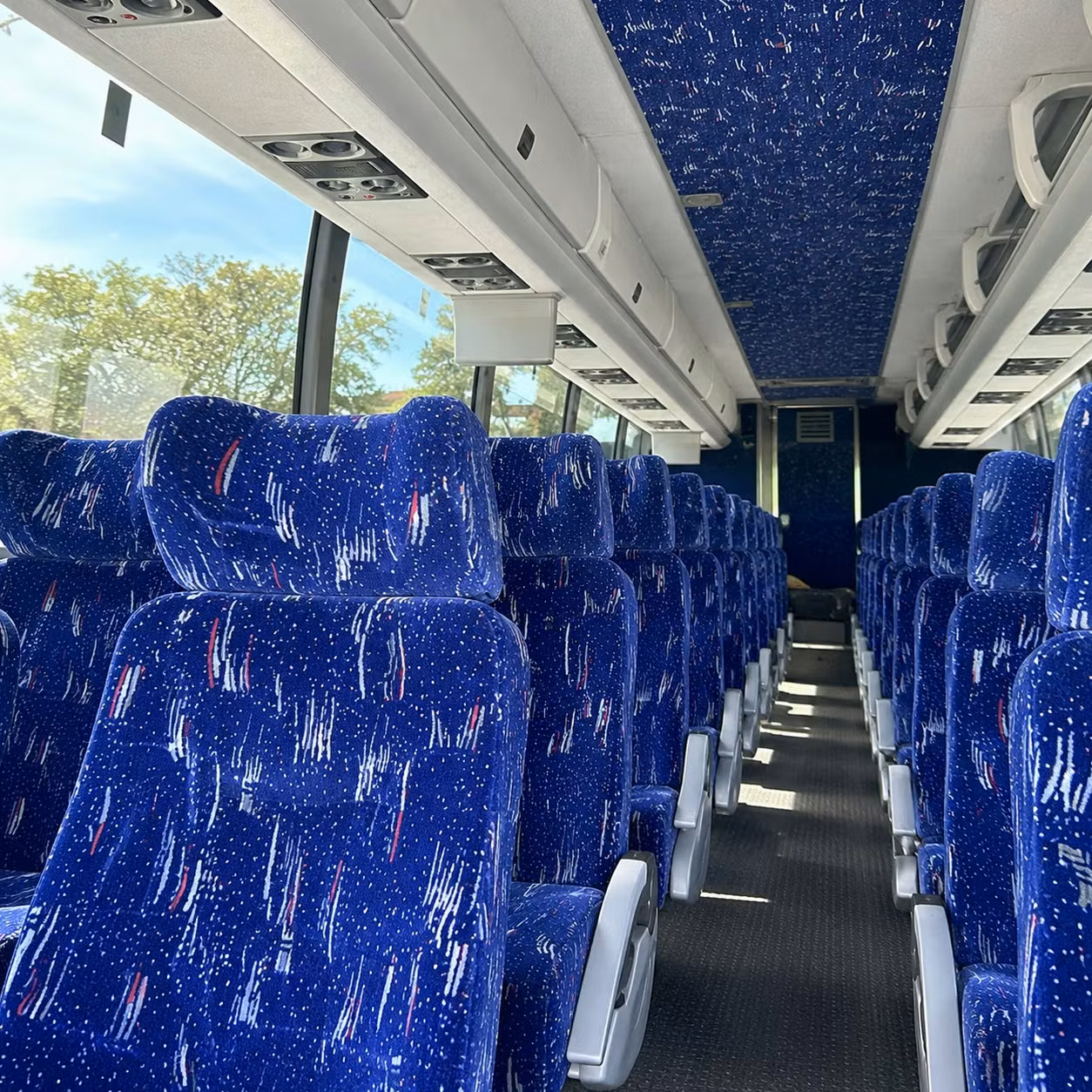 sports team fan charter bus rentals in st paul